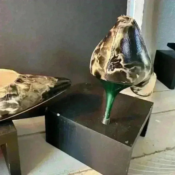 JIMMY CHOO 'Romy 85' patent leather black &‎ cream marble green heel pump. - Picture 6 of 6